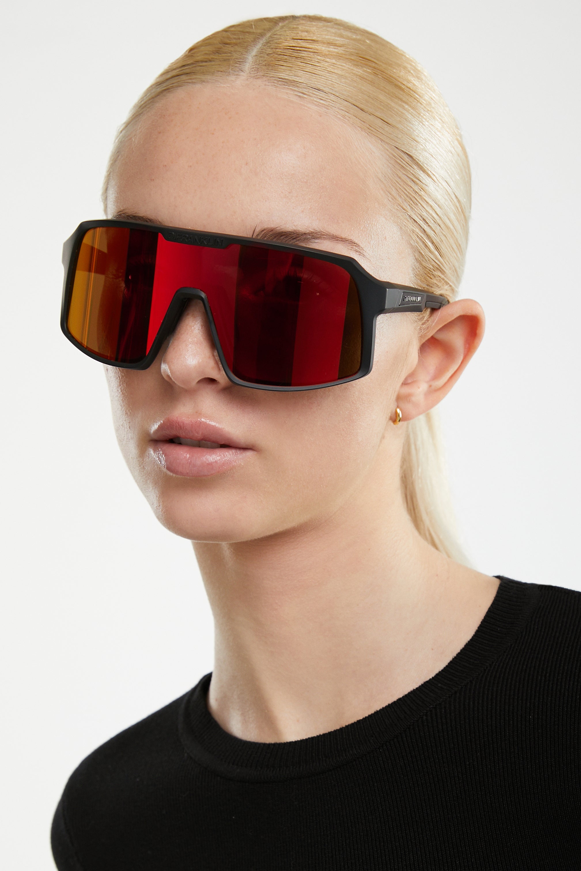 Wind Black/Red