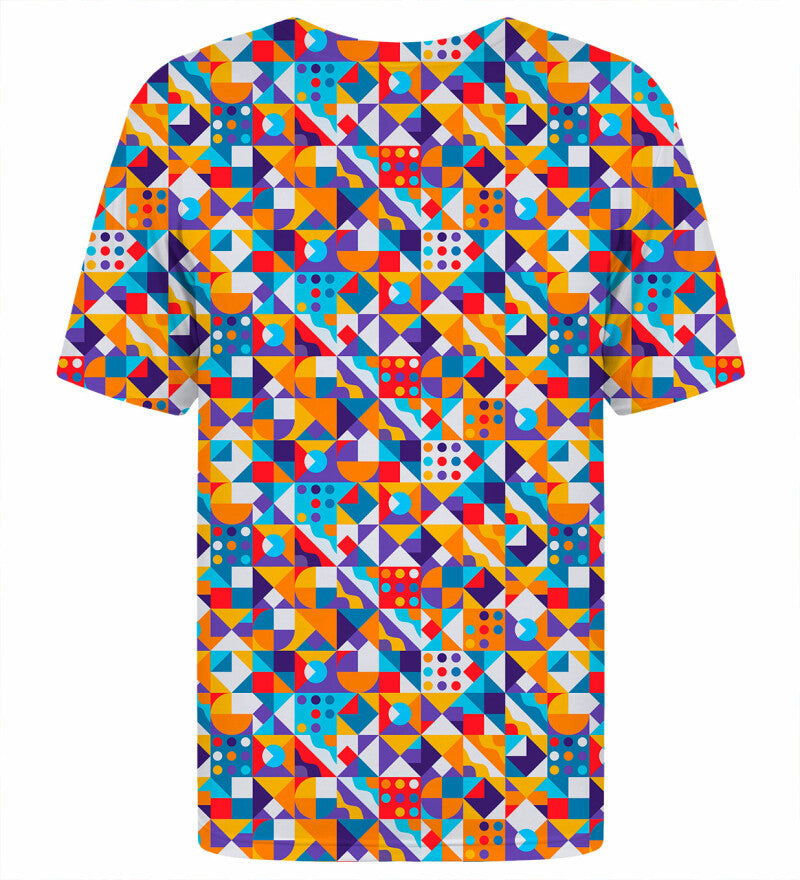 Geometrikus mintás póló
