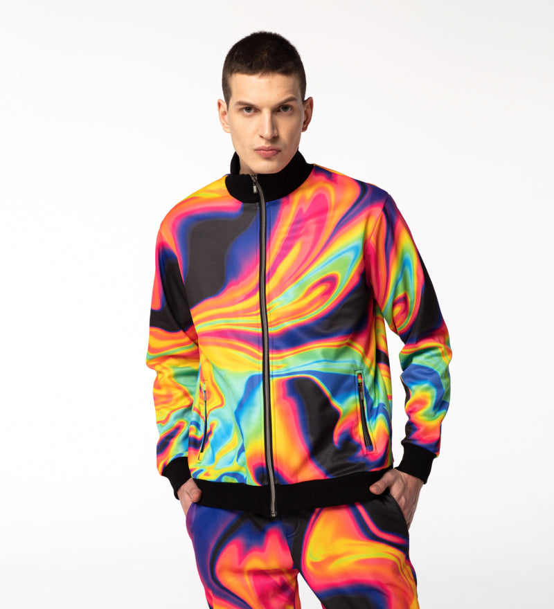 Holographic mintás szett férfi modellen