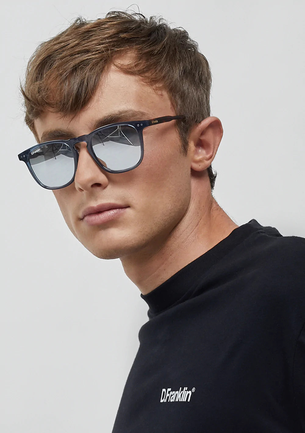 D.Franklin Ultra Light SQ Med Navy/Silver napszemüveg férfi modellen