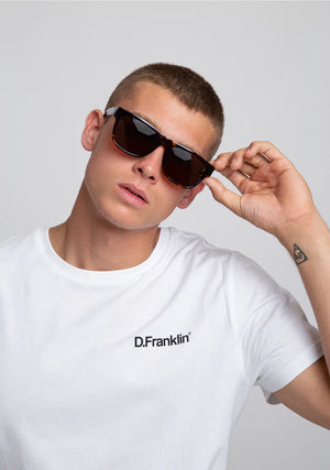 D.Franklin Doha Square Carey unisex napszemüveg férfi modellen